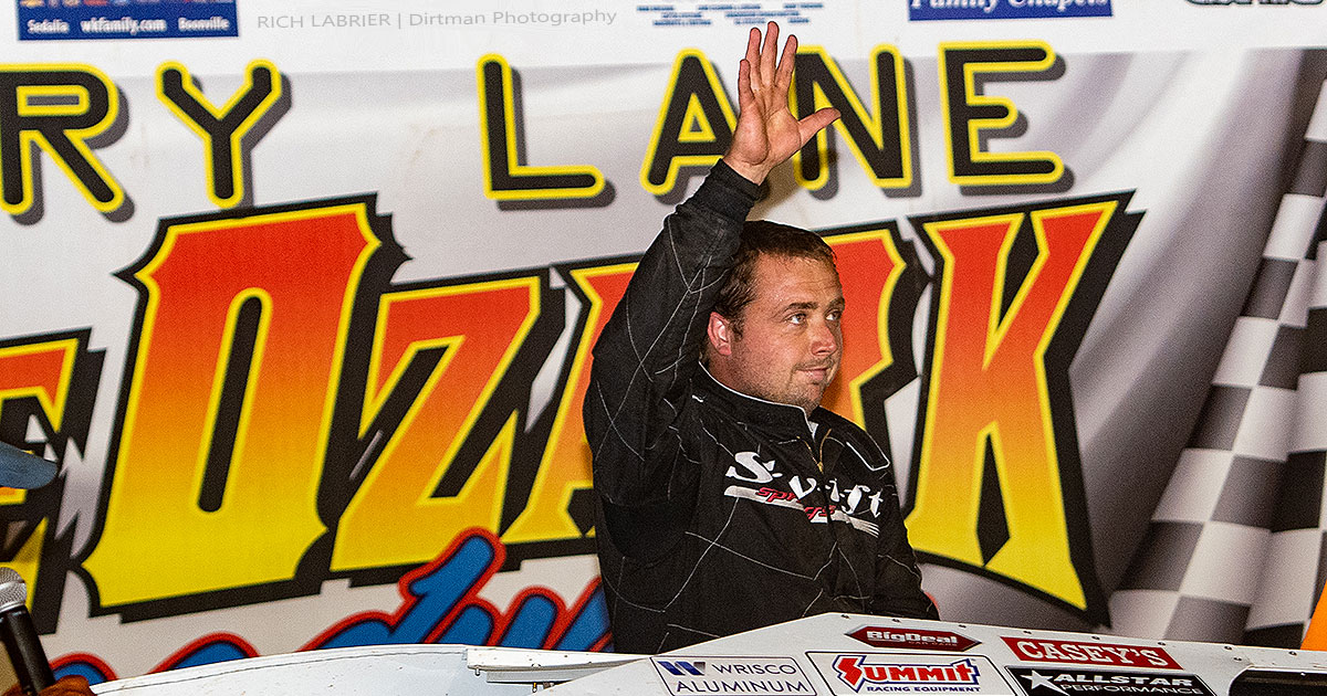 Sanders sails to USMTS triumph at Lake Ozark Speedway