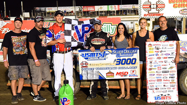 Sanders puts em in the aisles again, sweeps Silver Dollar Nationals for third straight year