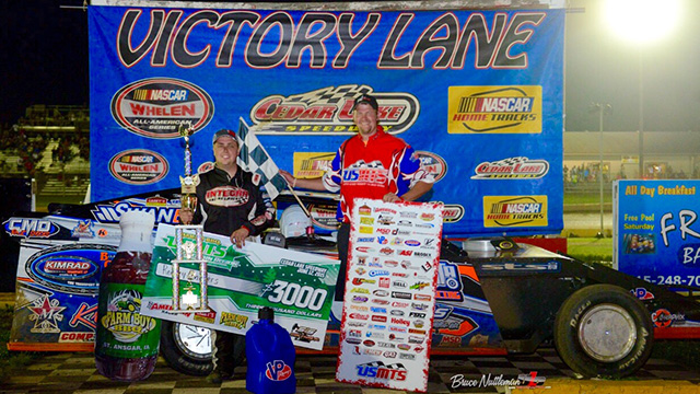 Sanders scores 50th USMTS victory on opening night at The Masters