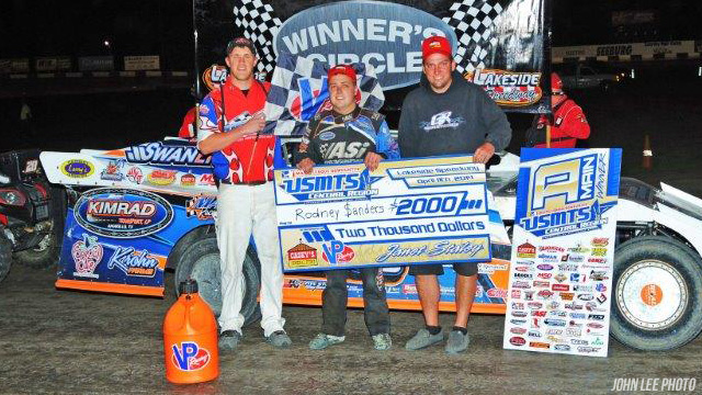Late caution dooms Scott, lifts Sanders to USMTS triumph at Lakeside Speedway