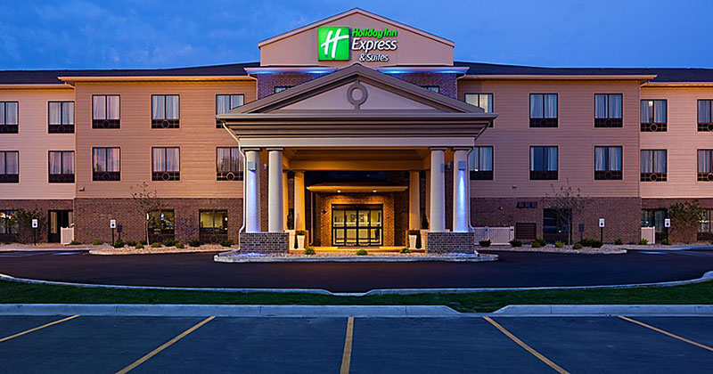 Holiday Inn Express & Suites Mason City is Host Hotel for Mod Mania