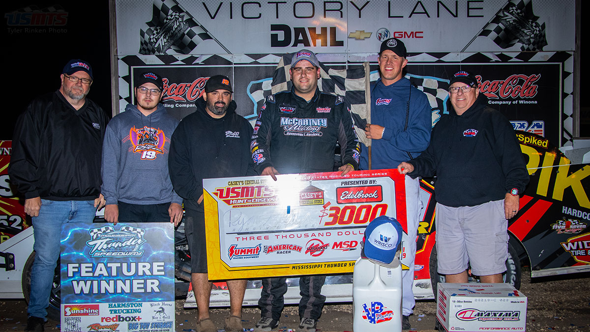 Gustin gets back on track with USMTS win at Mississippi Thunder Speedway