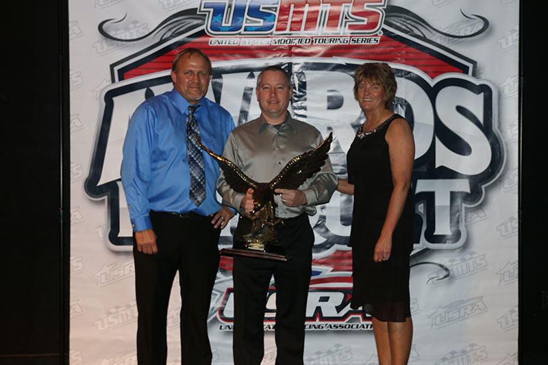 Left to right: USMTS president Todd Staley, 2015 USMTS national champion Jason Hughes and USMTS vice-president Janet Staley.