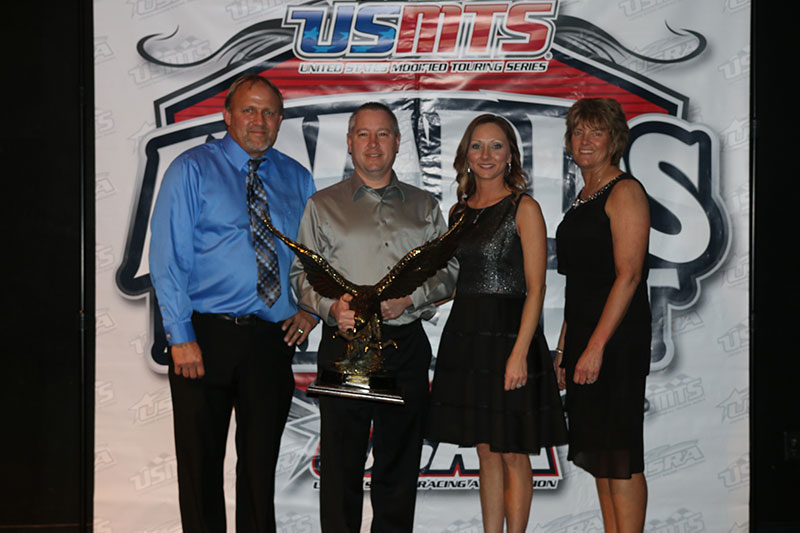 Left to right: USMTS president Todd Staley, 2015 USMTS national champion Jason Hughes and his wife, Julie, and USMTS vice-president Janet Staley.
