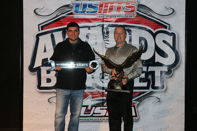 2015 USMTS national champion Jason Hughes (right) and 2015 Keyser Manufacturing Crew Chief of the Year Steve Karver.
