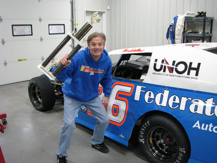 Kenny Wallace announces 2012 dirt plans, sets four dates with USMTS
