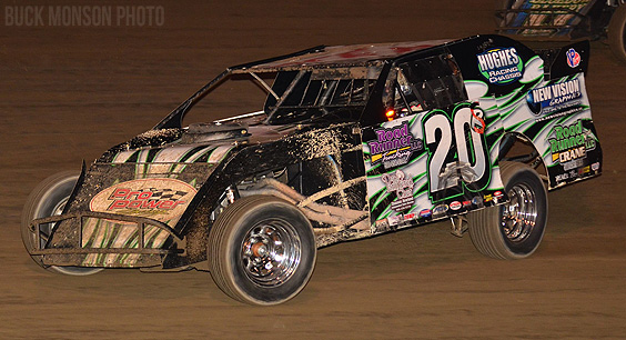Scott maneuvers to Thursday night win at World Modified Dirt Track Championship presented by Hanson Tire Service