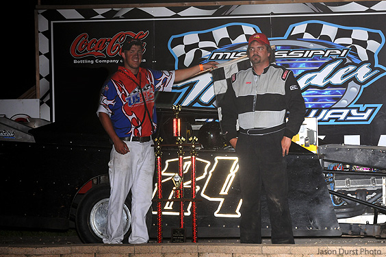 Waits rolls to Rivercity Rumble win