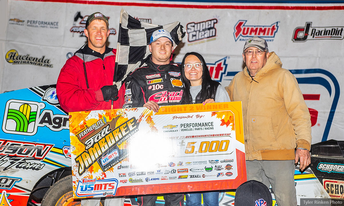 Carter a first-time USMTS winner in Friday’s Featherlite Fall Jamboree feature