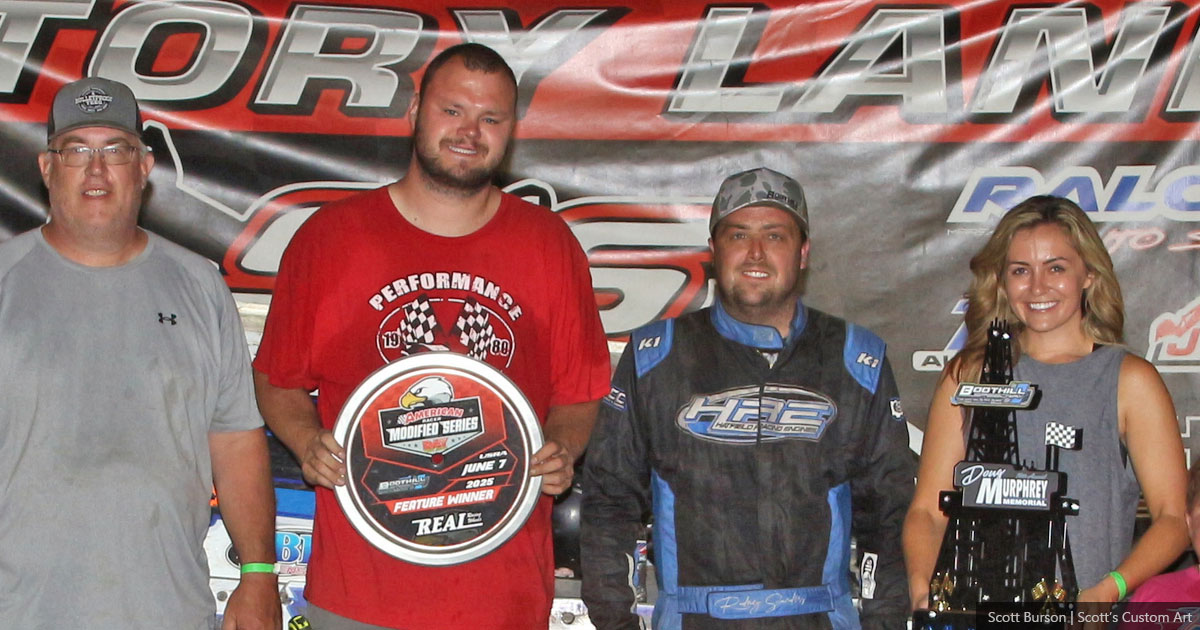 Sanders dominates Doug Murphrey Memorial
