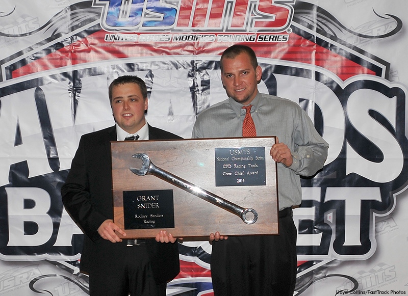 Grant Snider (right) was awarded the CPD Racing Tools Crew Chief of the Year Award. He's pictured here at the USMTS awards banquet on Friday, Jan. 31, with 2013 USMTS national champion Rodney Sanders. (Lloyd Collins, FastTrack Photos).