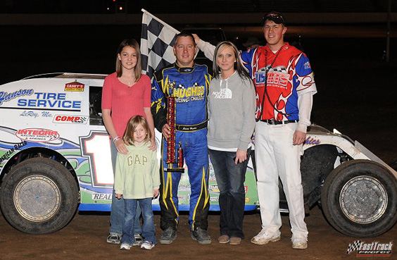 Hughes marches to victory in USMTS debut at Valley Speedway