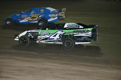 Last year's Rookies Rockin' Sports Bar Rookie of the Year, Scott Green (25), makes the pass on Dereck Ramirez (4r), who is in a tight battle for this year's rookie crown. (Justin Sly Photo) 