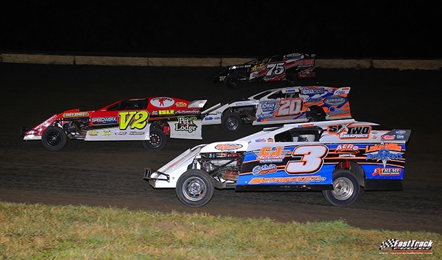 Joey Jensen (V2), Kelly Shryock (3), Rodney Sanders (20) and Terry Phillips (75) at the 15th Annual Featherlite Fall Jamboree. (Lloyd Collins Photo)