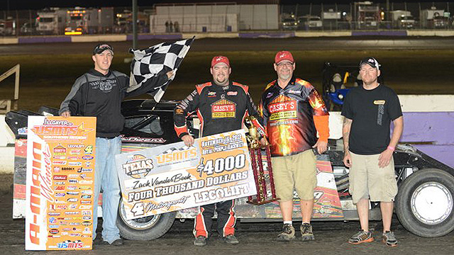 When it rains it pours: VanderBeek closes curtain on 2013 USMTS season with back-to-back wins at Baytown