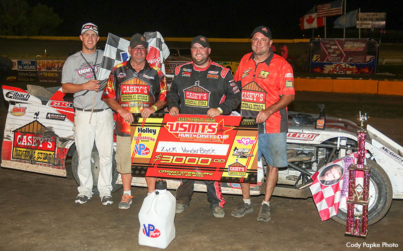 VanderBeek doubles up at Casino Speedway