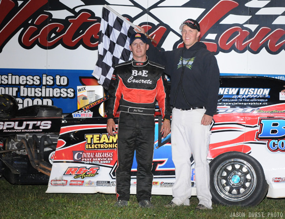 Tesch cruises to Kasson Klash triumph
