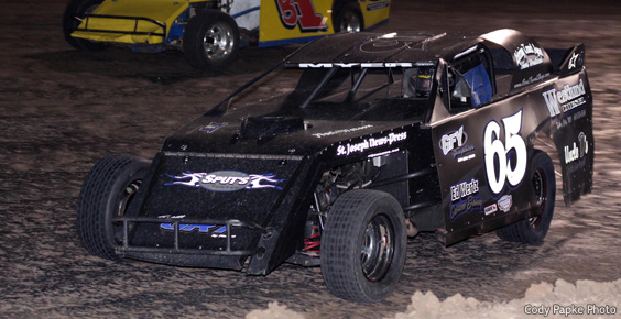 Myer back in victory lane with Nebraska Spring Thaw triumph 