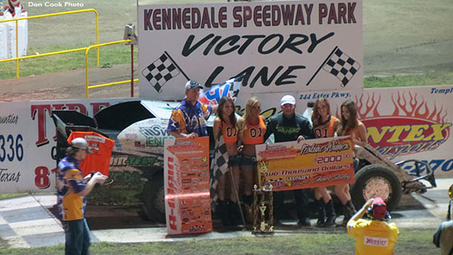 Bold driving trumps bad draws as Johnny Scott conquers Kennedale