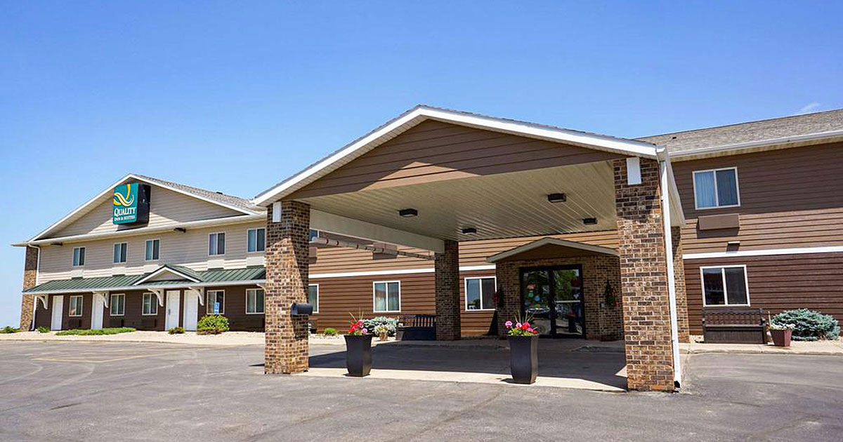 Quality Inn & Suites in Watertown is USMTS Host Hotel for Casino Speedway