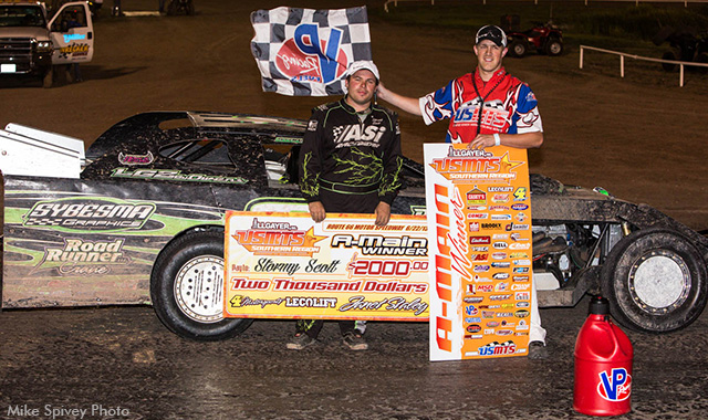 Stormy Scott gets his kicks (and $4,000) at Route 66 Motor Speedway
