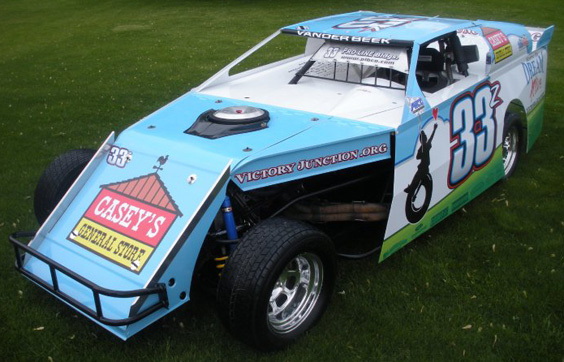 Keeping the Dream Alive: VanderBeek to debut Victory Junction theme at Oskaloosa